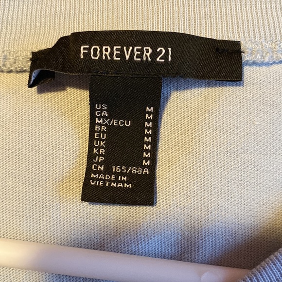 Forever 21 Cropped Tee/Crop Top - Picture 2 of 2